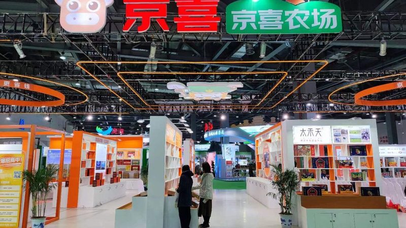 小门头里的大文章：成都小型招牌定制三个关键点