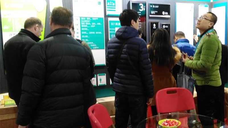 广州展台搭建材质选择：揭秘特装展台的“骨骼”与“肌理