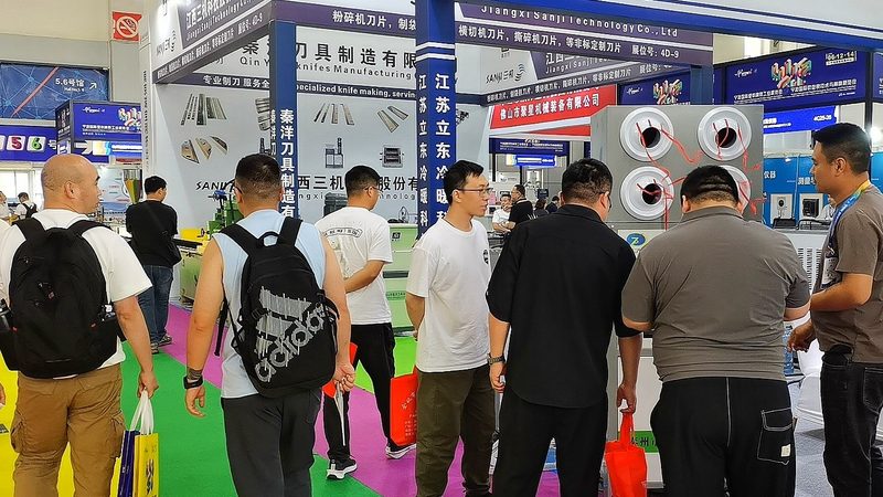 在设计阶段，成都广告公司需要关注以下几个方面：